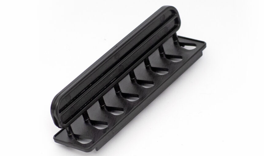 plaketa-cesalj-sa-8-zuba-4